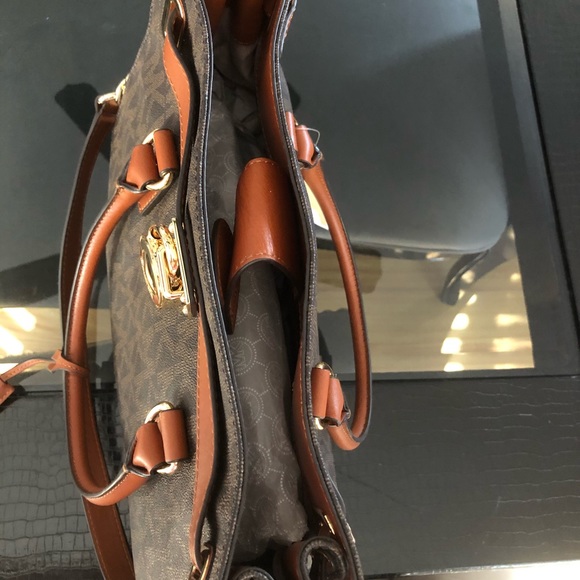 Michael Kors Hamilton Large Logo Tote in Brown - Picture 8 of 13